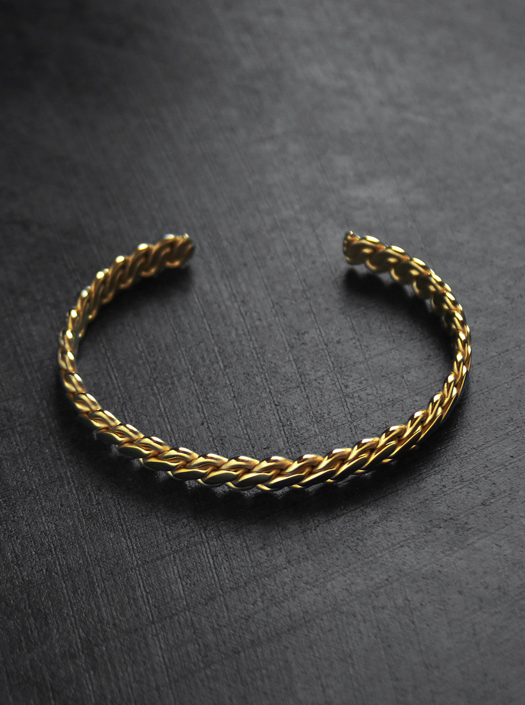 14 karat gold bracelet accessory
